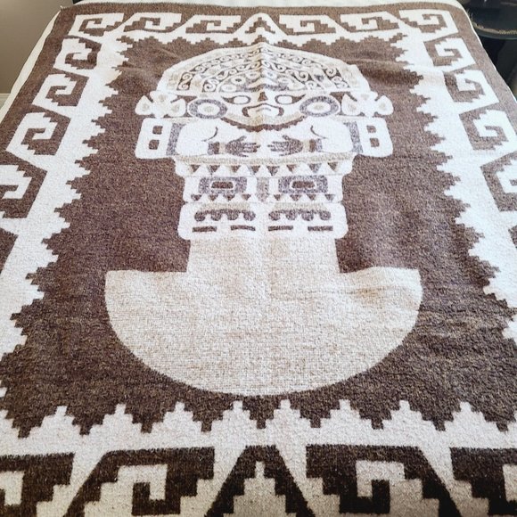 Vintage Huancatex 100% Lana wool Aztec design blanket. - Picture 3 of 10